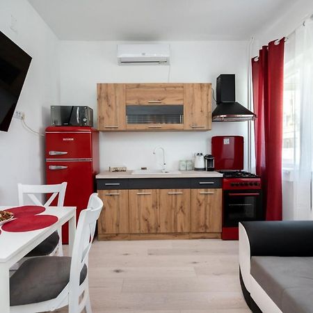 Spacious And Cozy Apartment In Central Bukarest Kültér fotó