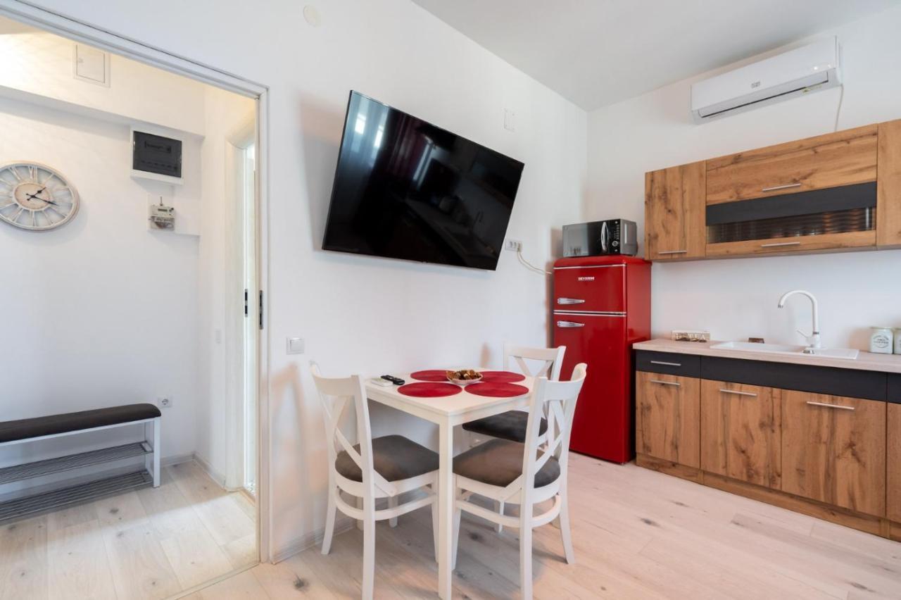 Spacious And Cozy Apartment In Central Bukarest Kültér fotó