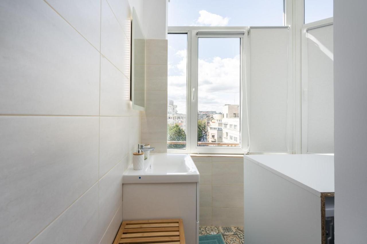 Spacious And Cozy Apartment In Central Bukarest Kültér fotó